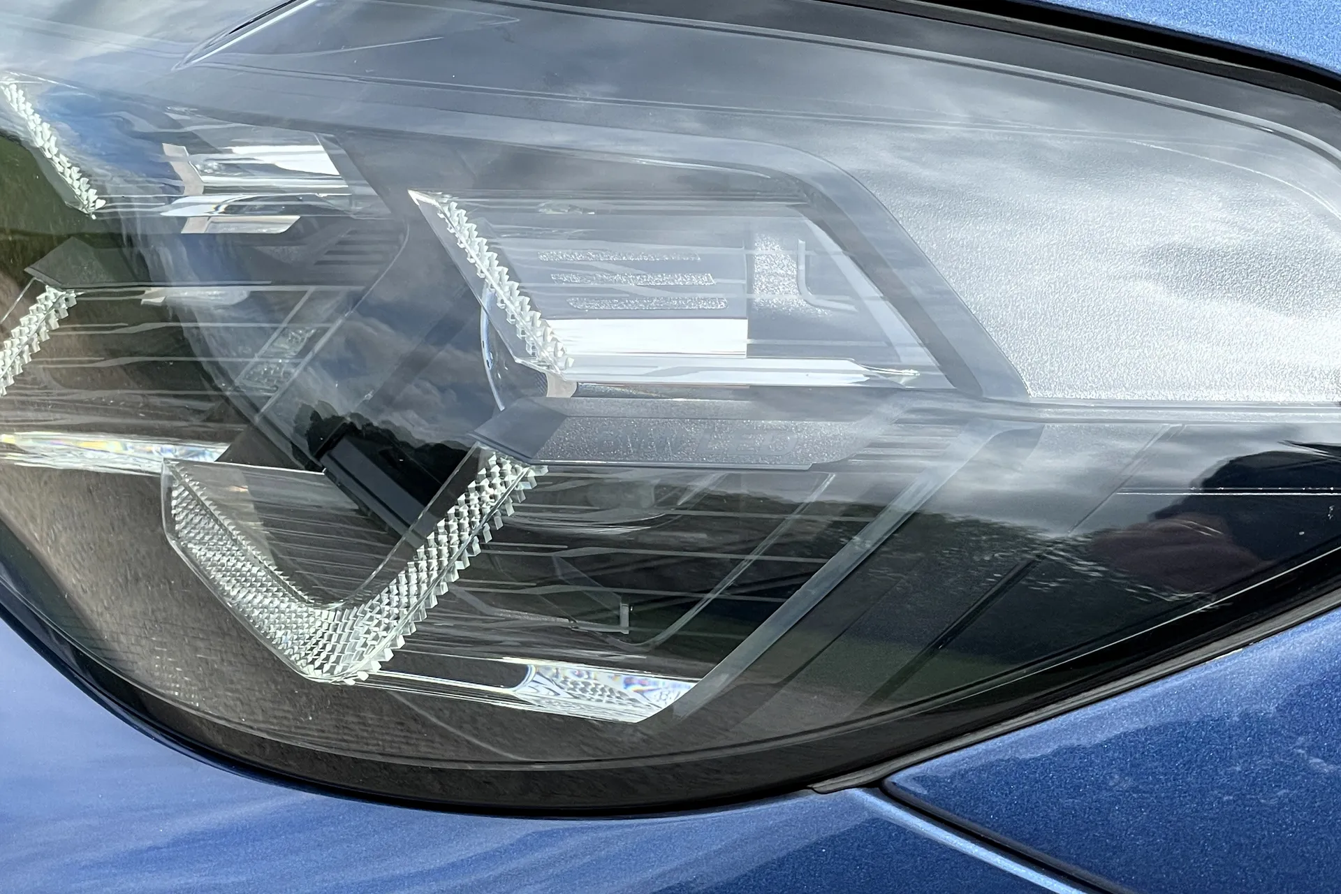 BMW X4 thumbnail image number 10