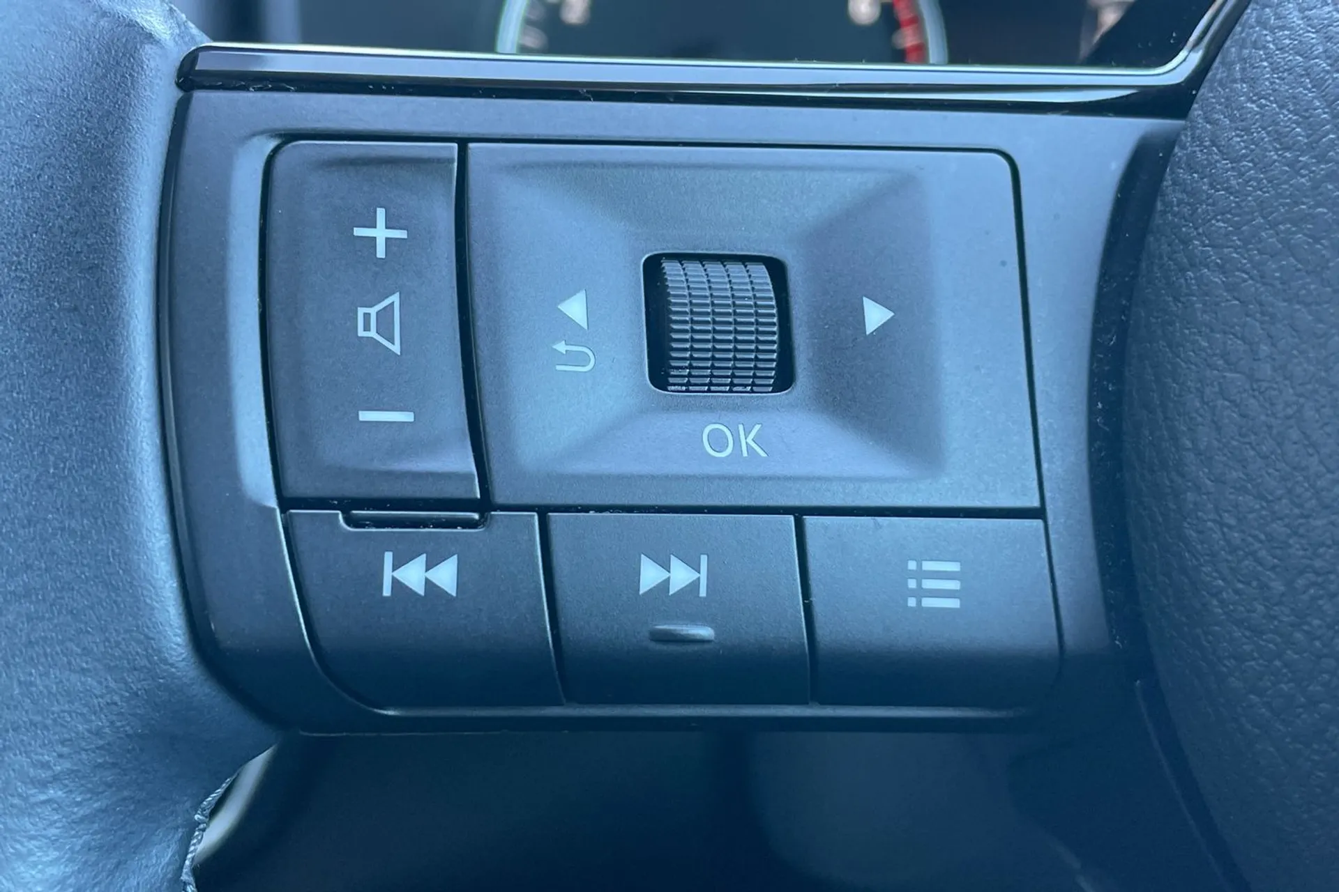 NISSAN QASHQAI thumbnail image number 40