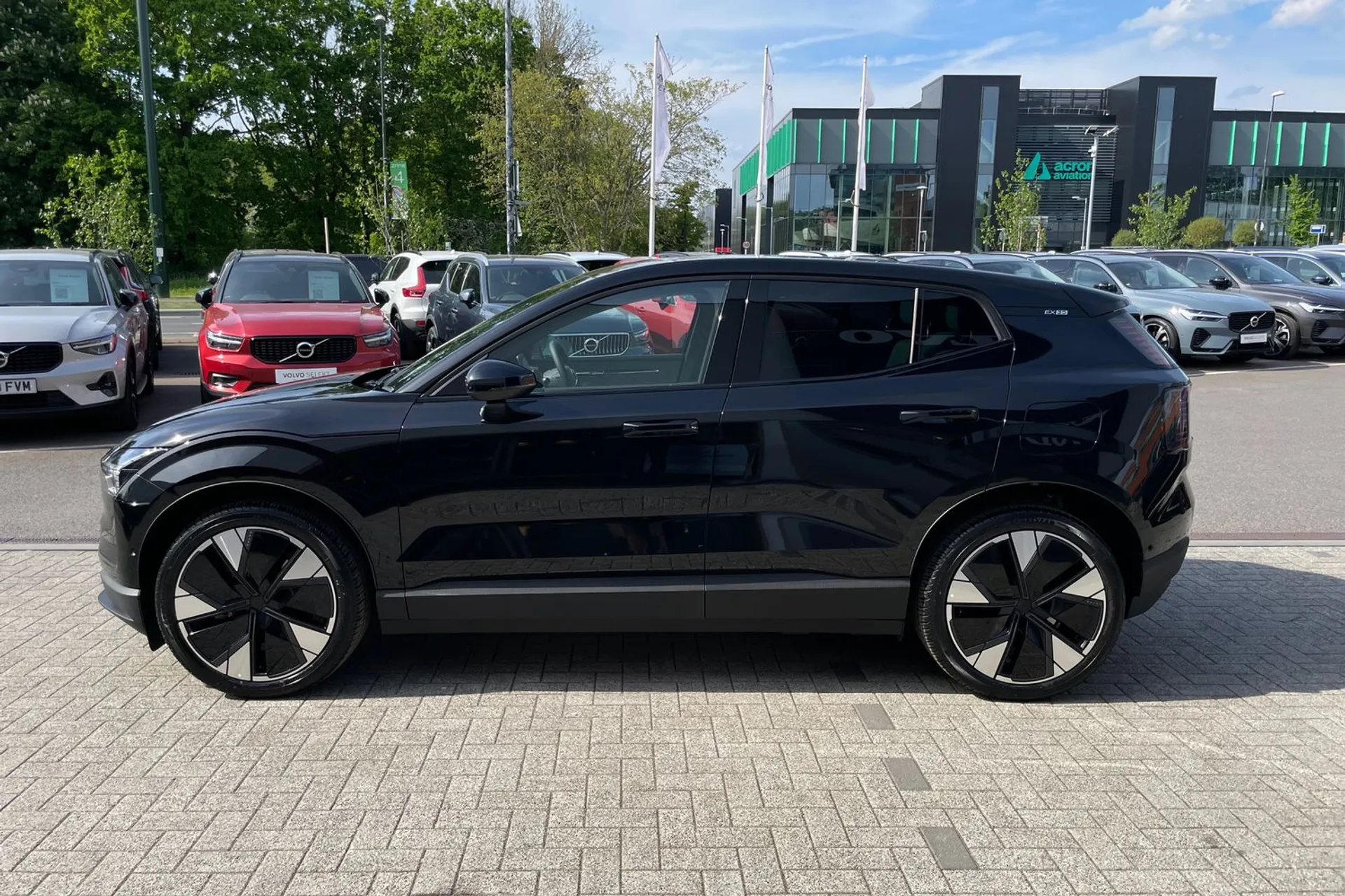 Volvo EX30 thumbnail image number 10