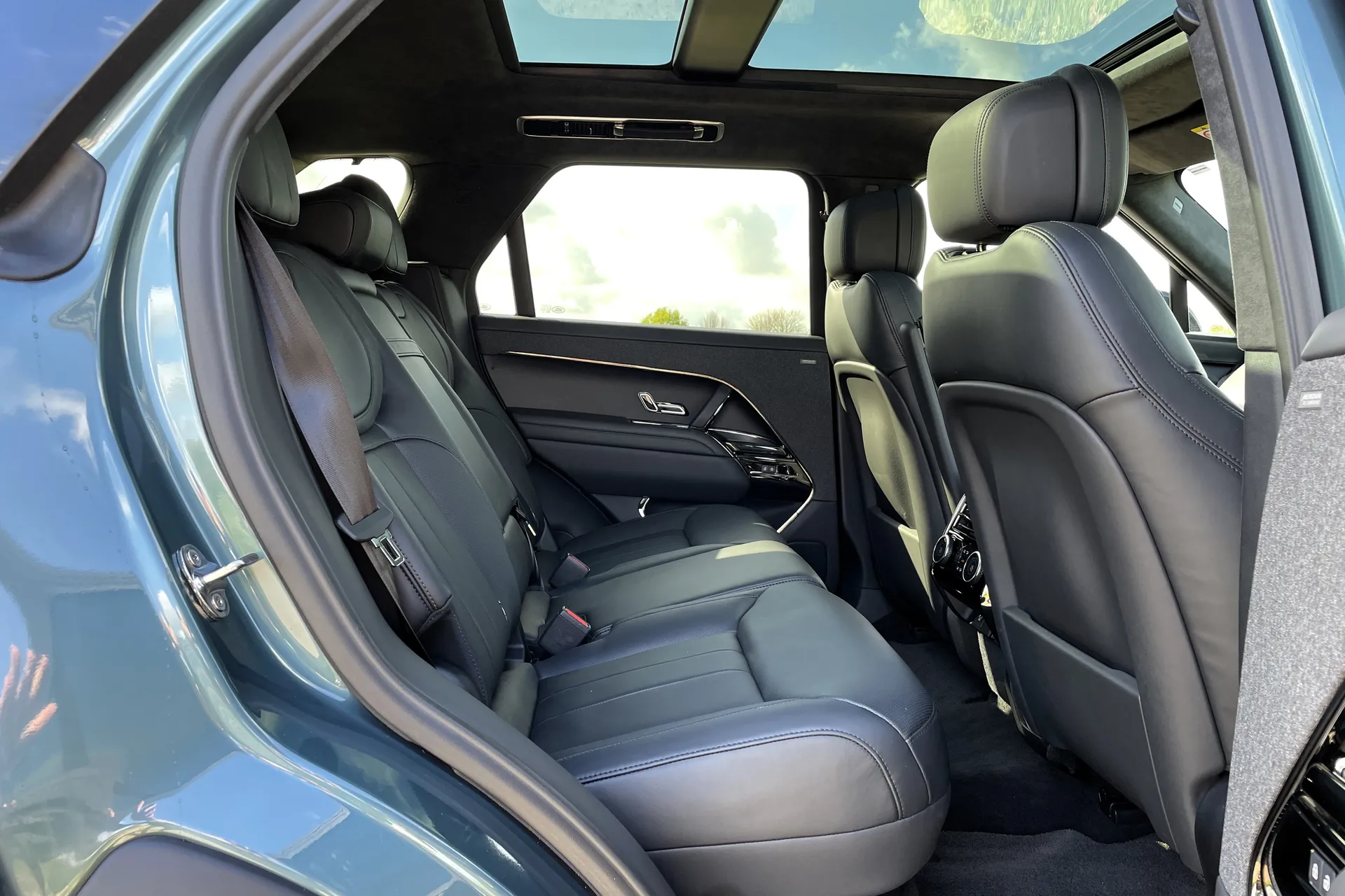 LAND ROVER RANGE ROVER SPORT thumbnail image number 29