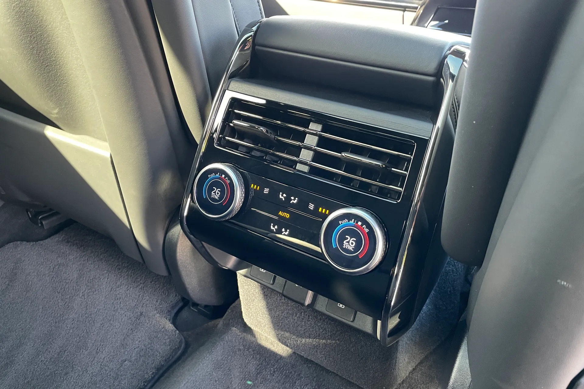 LAND ROVER RANGE ROVER SPORT thumbnail image number 33