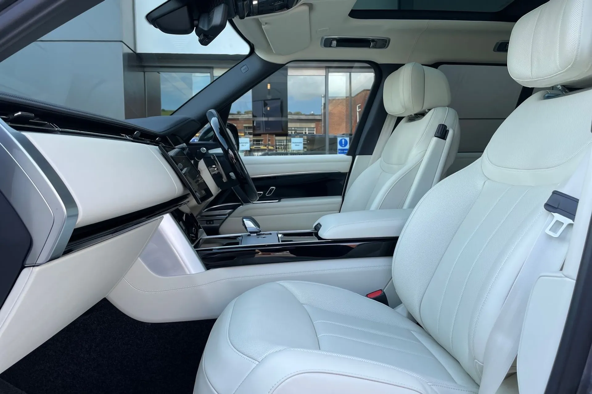 LAND ROVER RANGE ROVER thumbnail image number 44