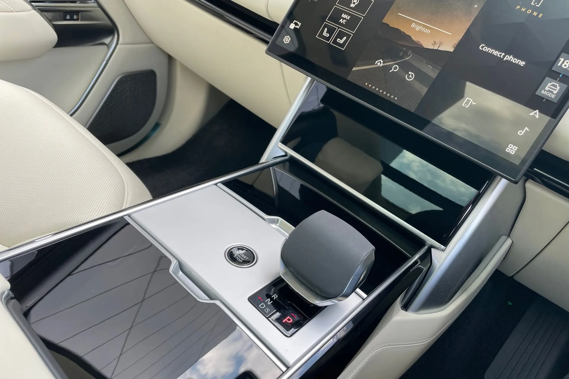 LAND ROVER RANGE ROVER thumbnail image number 61
