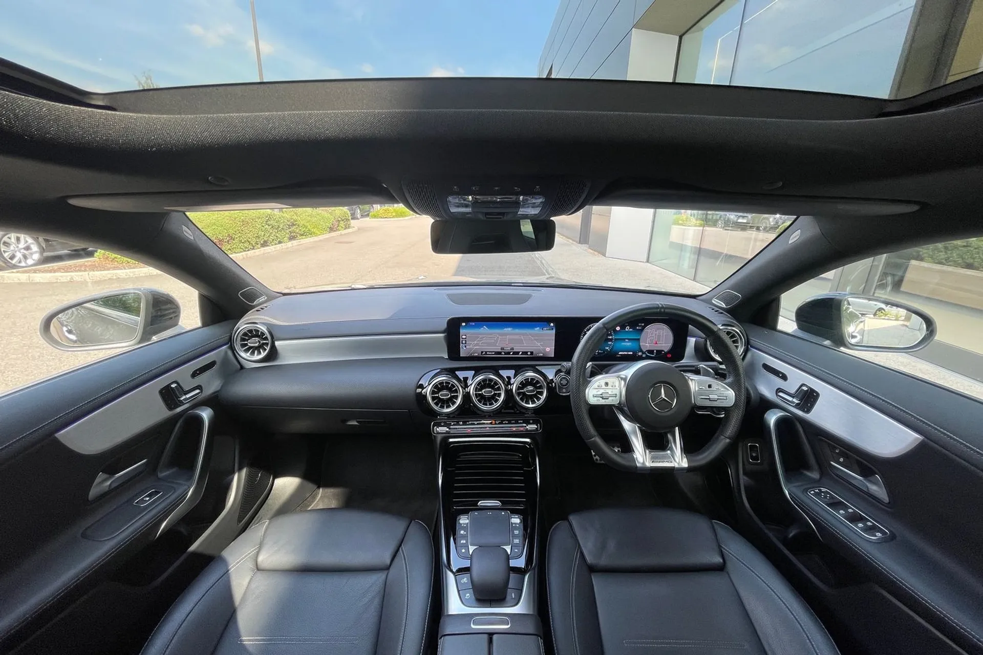MERCEDES-BENZ CLA thumbnail image number 4