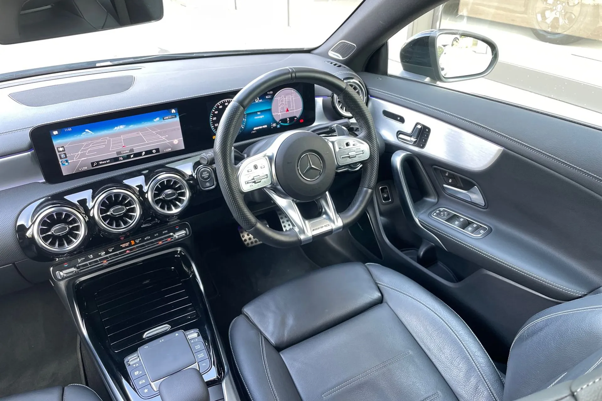 MERCEDES-BENZ CLA thumbnail image number 23