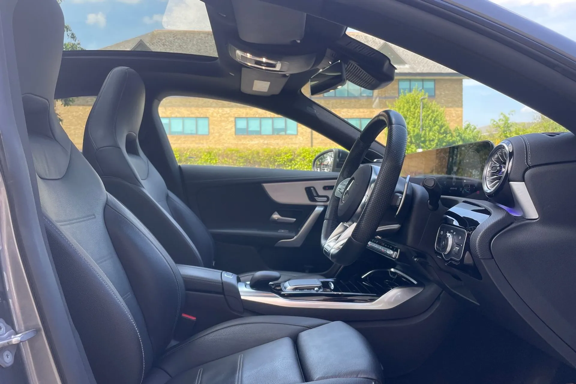MERCEDES-BENZ CLA thumbnail image number 44