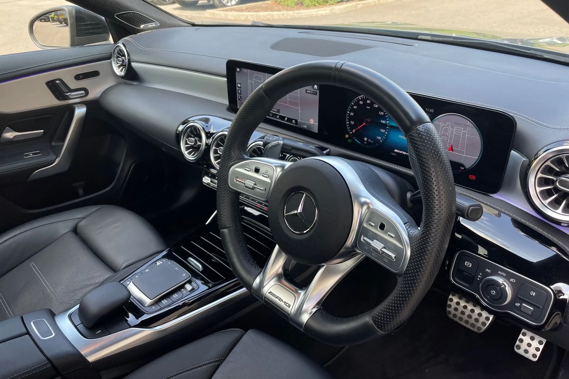 MERCEDES-BENZ CLA thumbnail image number 40