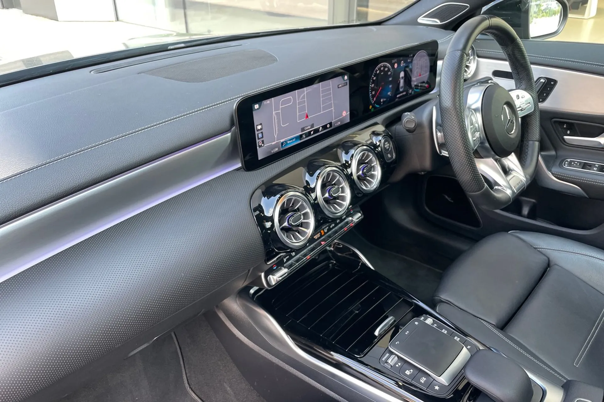 MERCEDES-BENZ CLA thumbnail image number 46