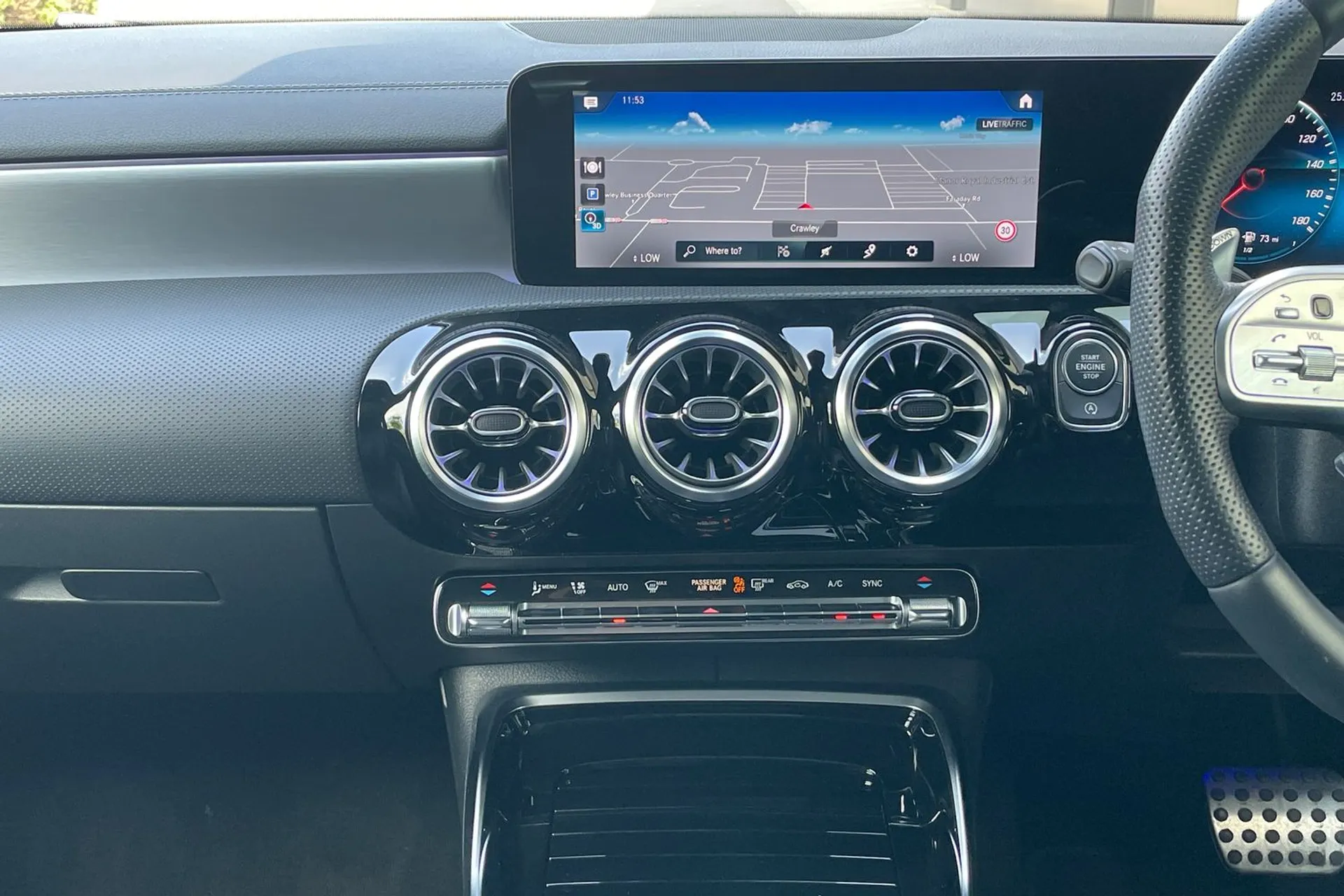 MERCEDES-BENZ CLA thumbnail image number 21