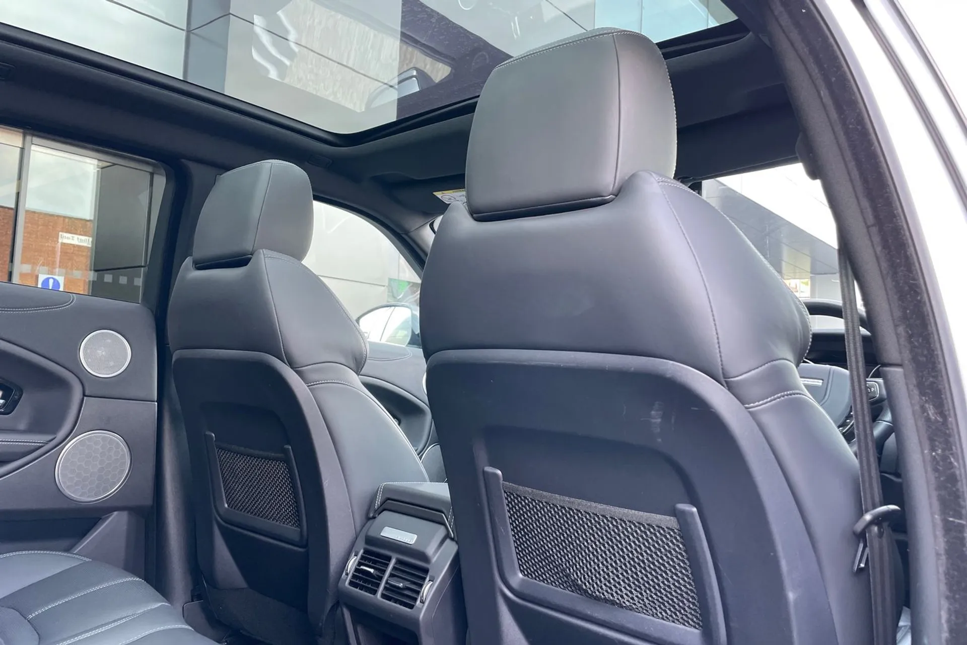 LAND ROVER RANGE ROVER EVOQUE thumbnail image number 33