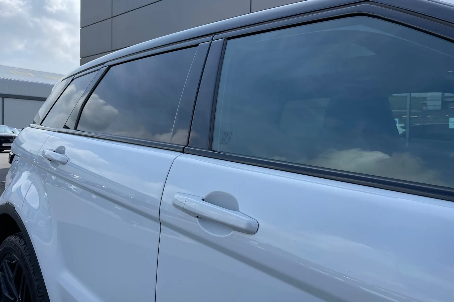 LAND ROVER RANGE ROVER EVOQUE thumbnail image number 22