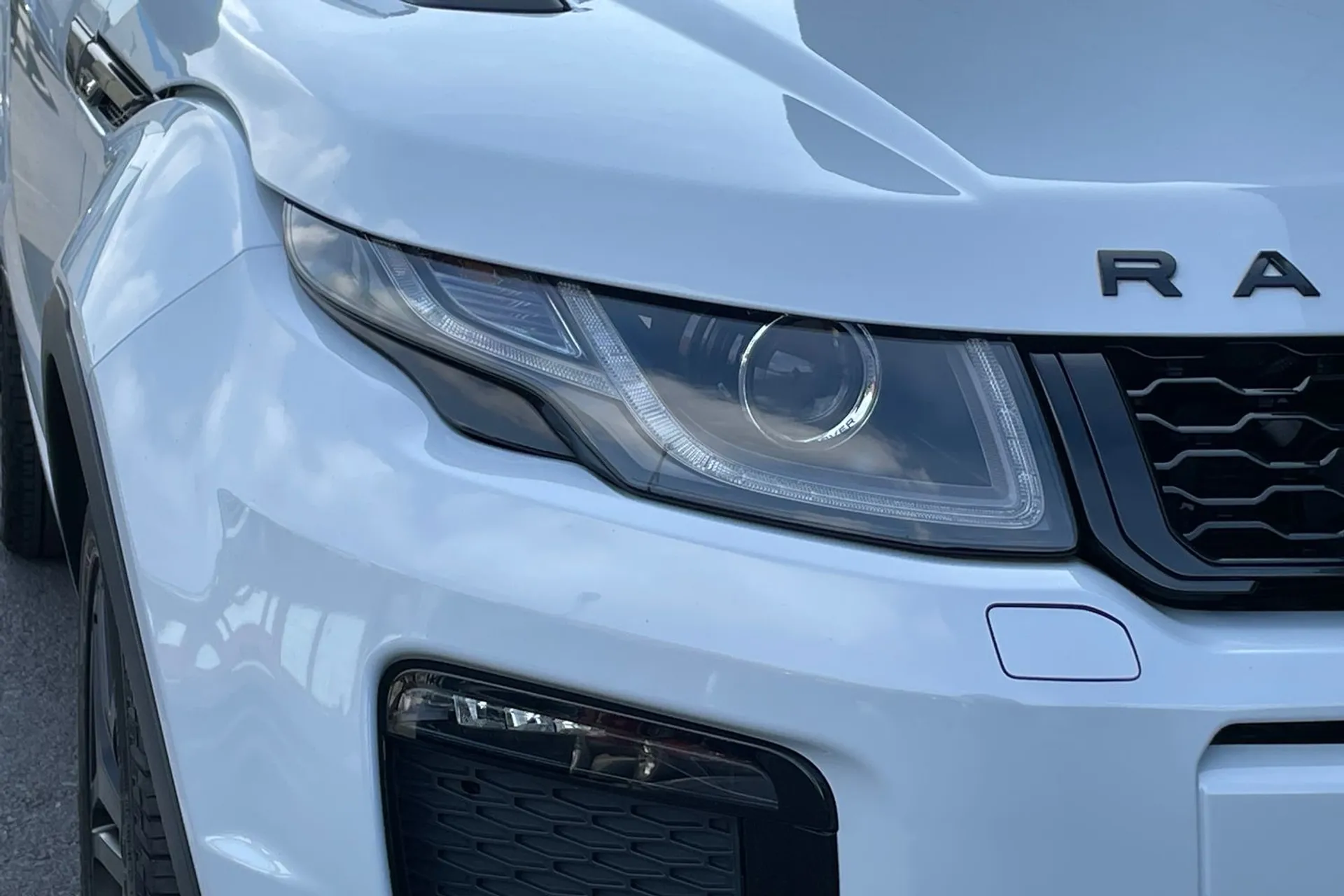 LAND ROVER RANGE ROVER EVOQUE thumbnail image number 16