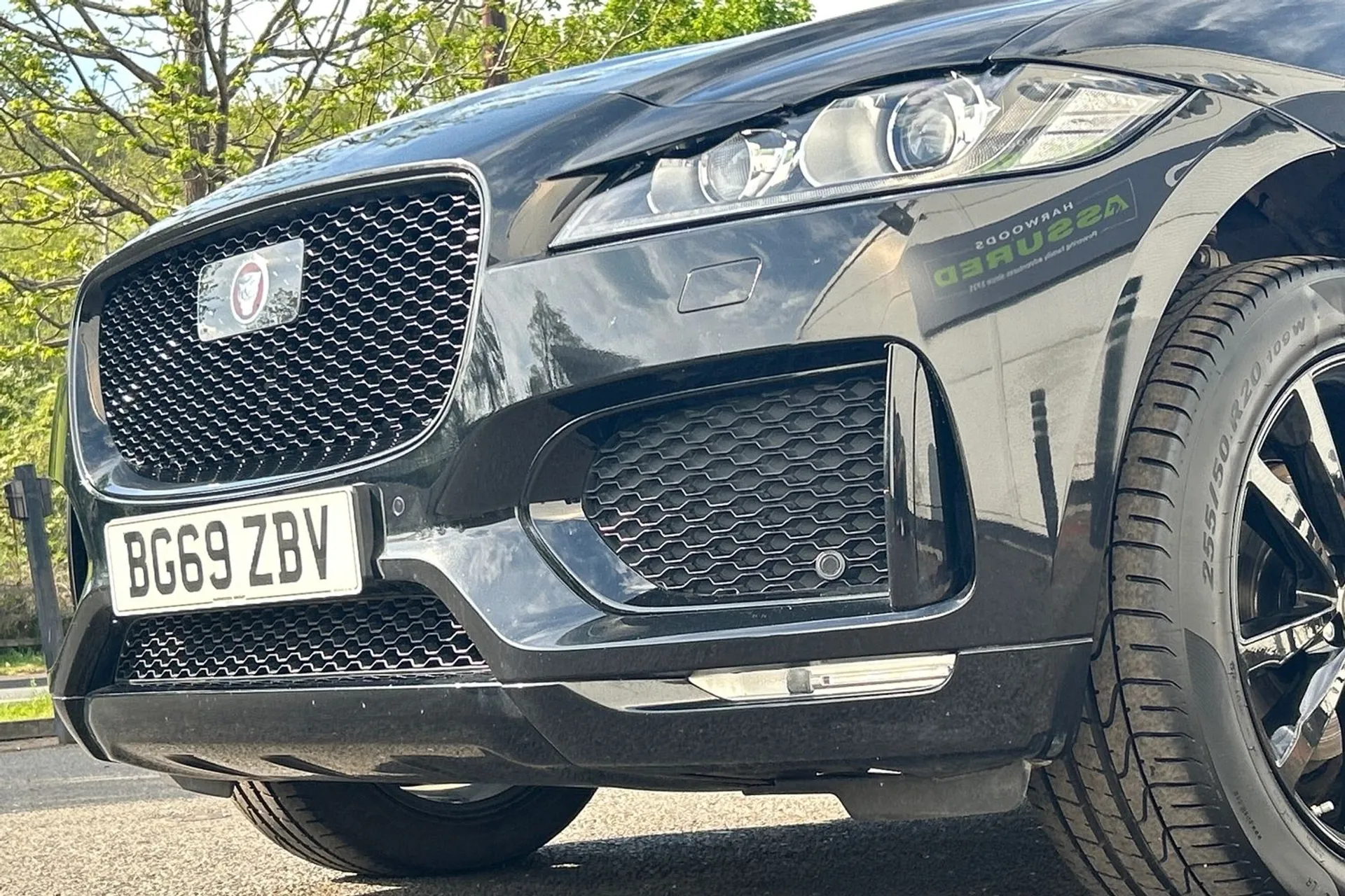 Jaguar F-PACE thumbnail image number 56