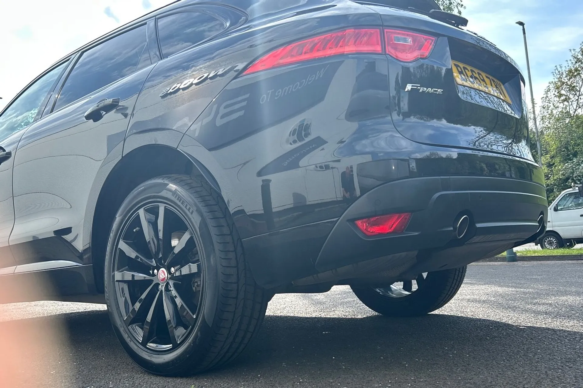 Jaguar F-PACE thumbnail image number 57