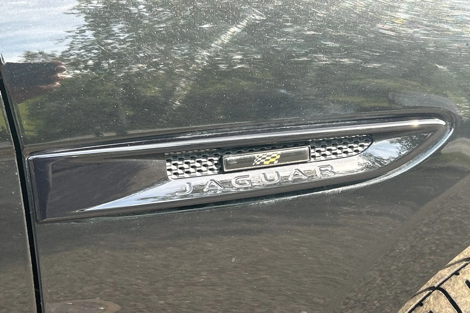 Jaguar F-PACE thumbnail image number 53