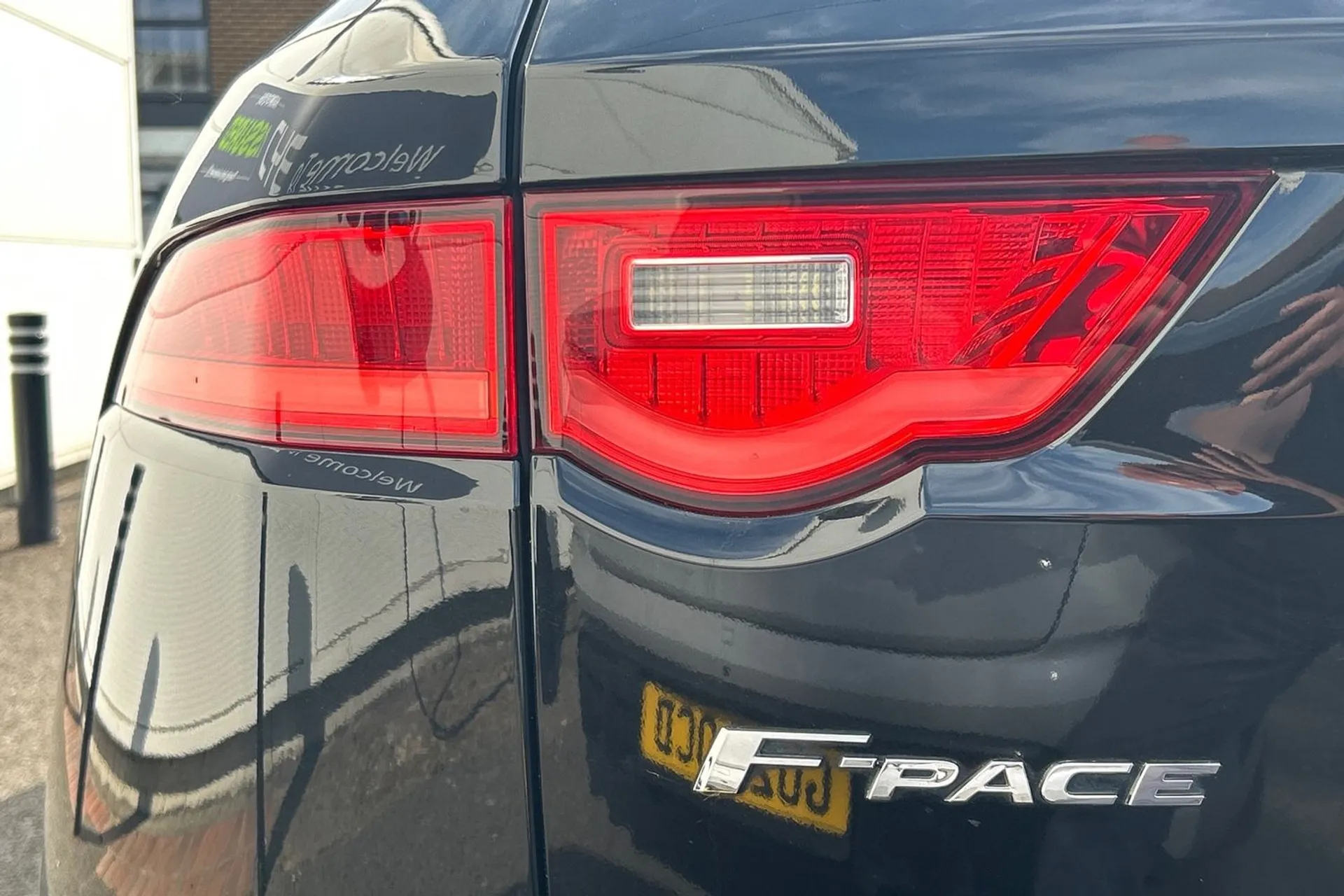 Jaguar F-PACE thumbnail image number 51