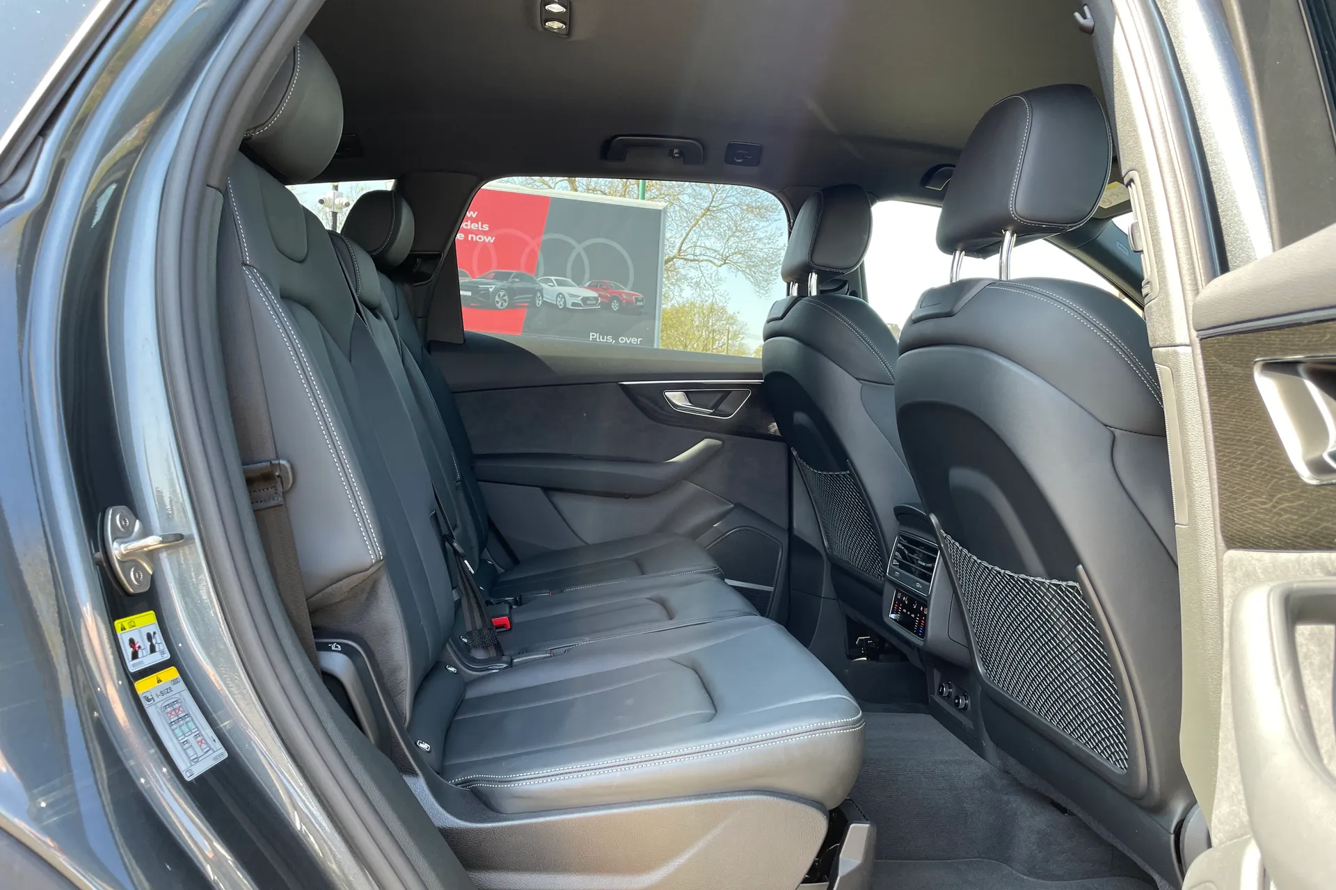 Audi Q7 thumbnail image number 40