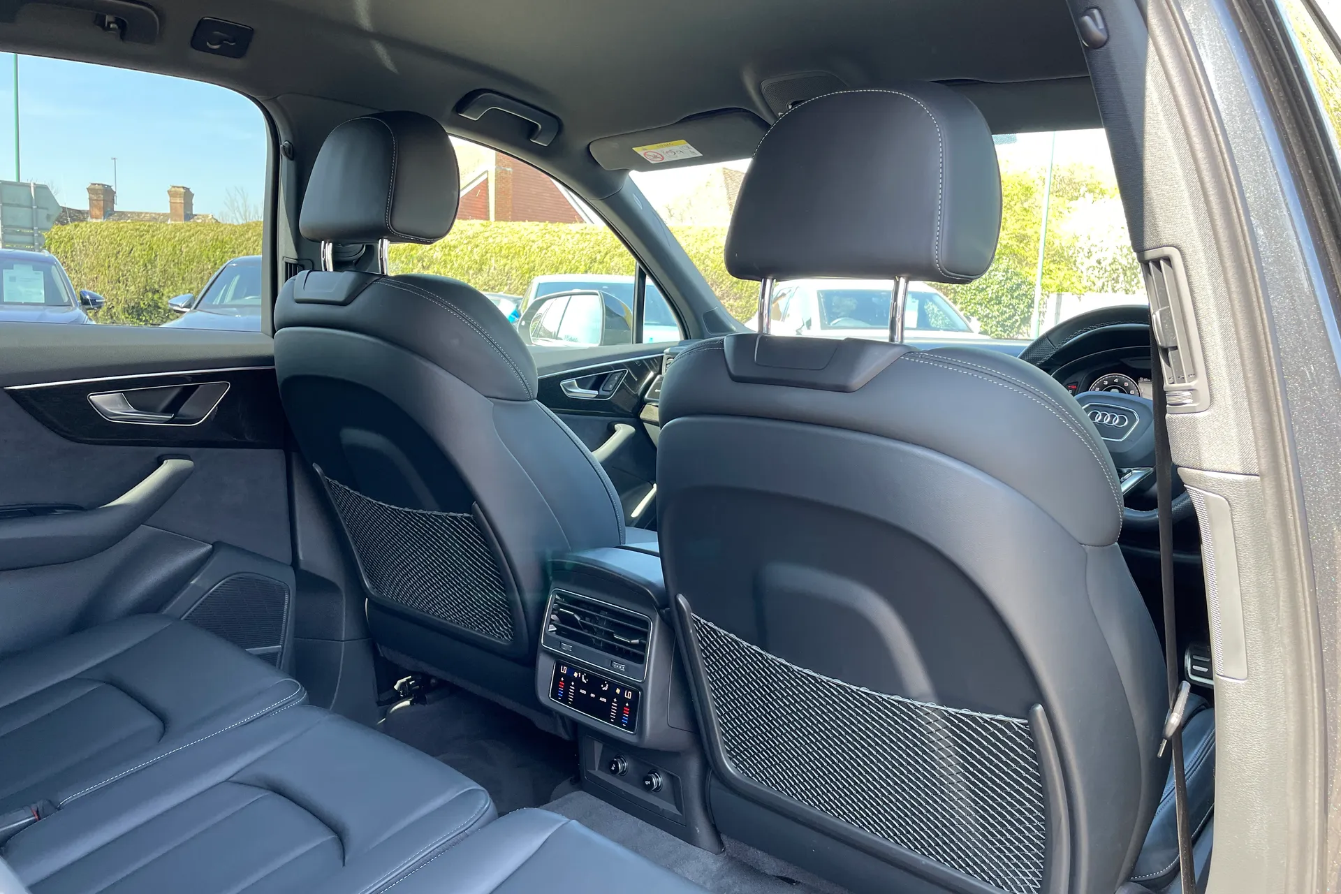 Audi Q7 thumbnail image number 41