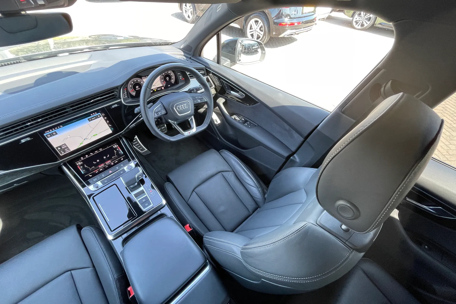 Audi Q7 thumbnail image number 52