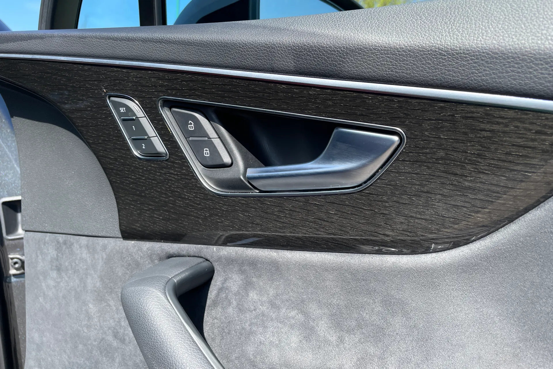 Audi Q7 thumbnail image number 43