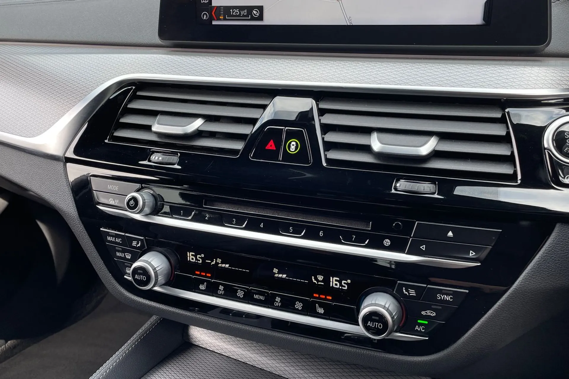BMW 5 SERIES thumbnail image number 12