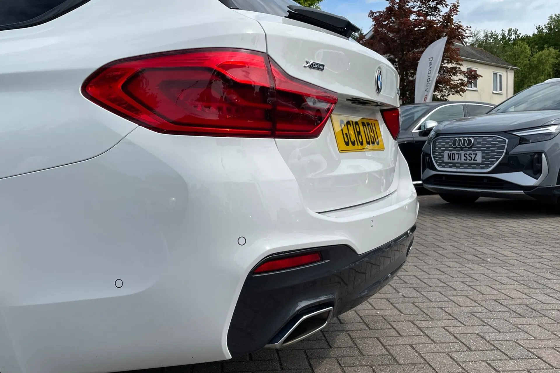 BMW 5 SERIES thumbnail image number 43