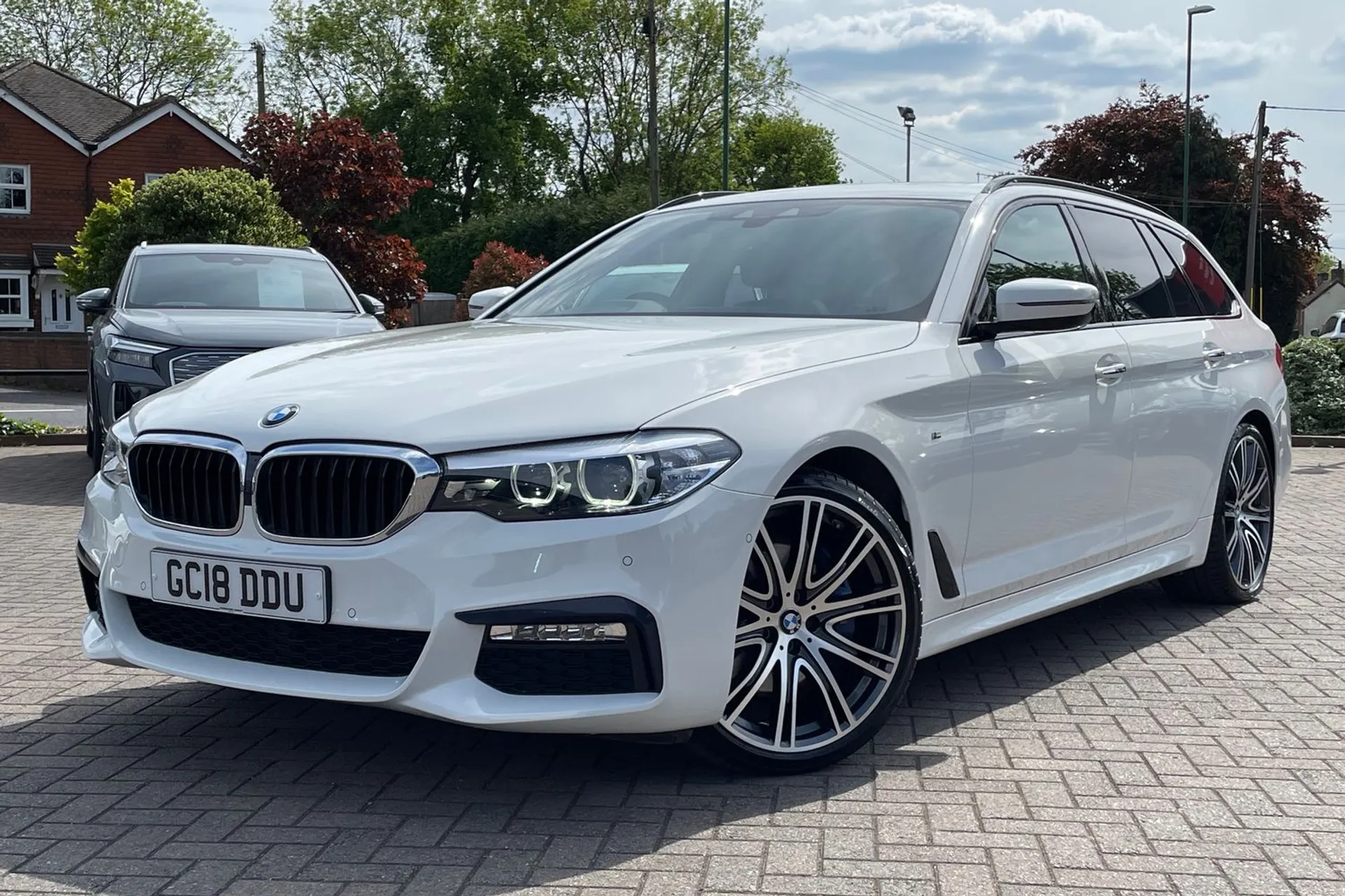 BMW 5 SERIES thumbnail image number 21