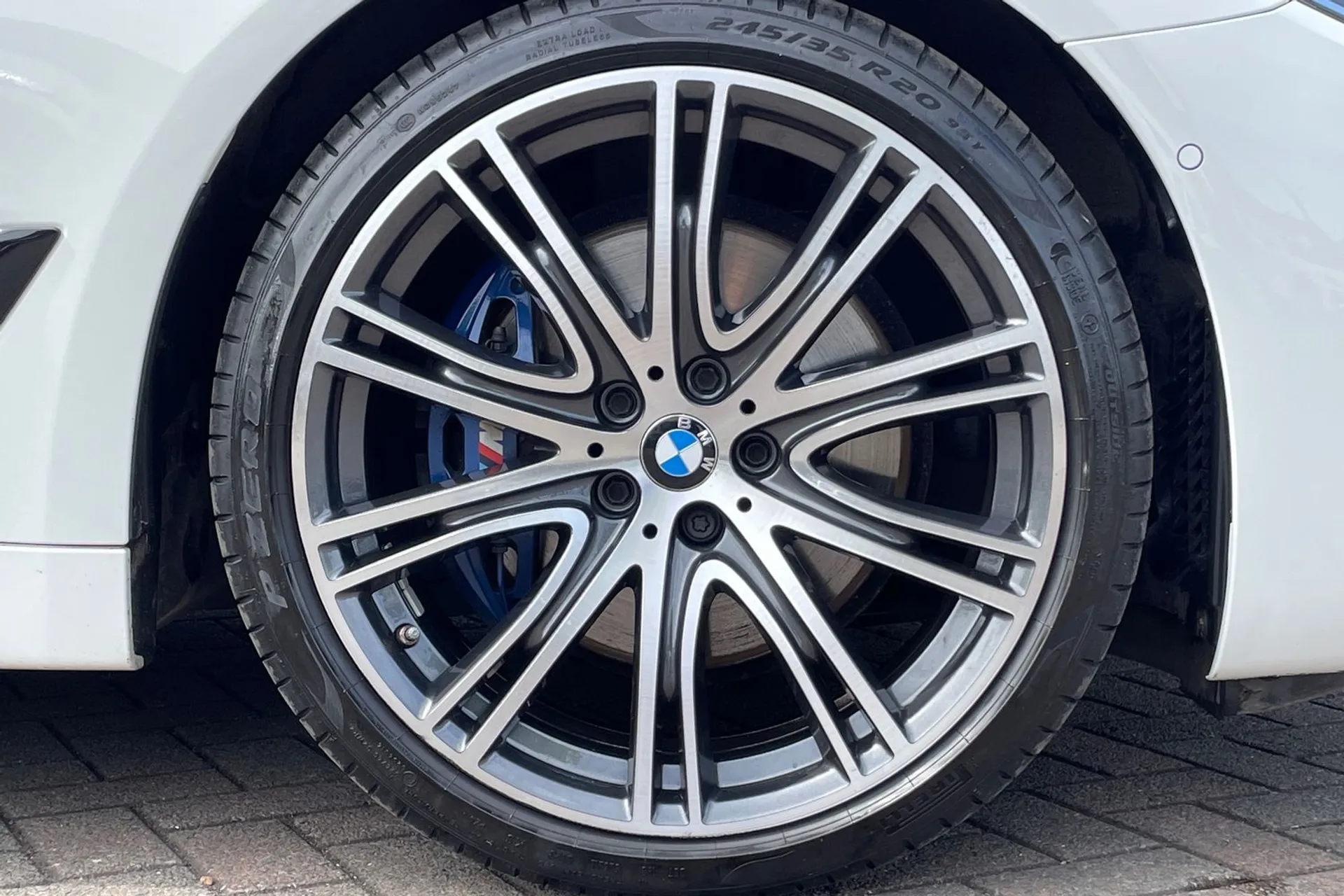 BMW 5 SERIES thumbnail image number 8