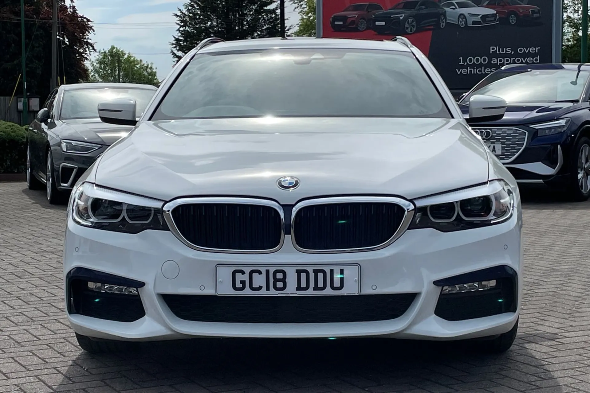 BMW 5 SERIES thumbnail image number 20