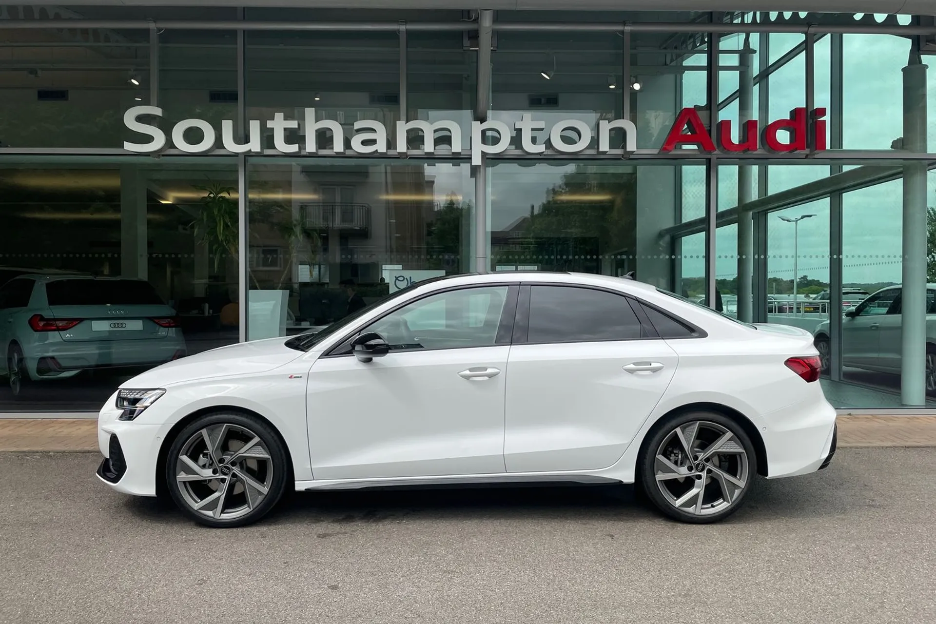 Audi A3 thumbnail image number 9
