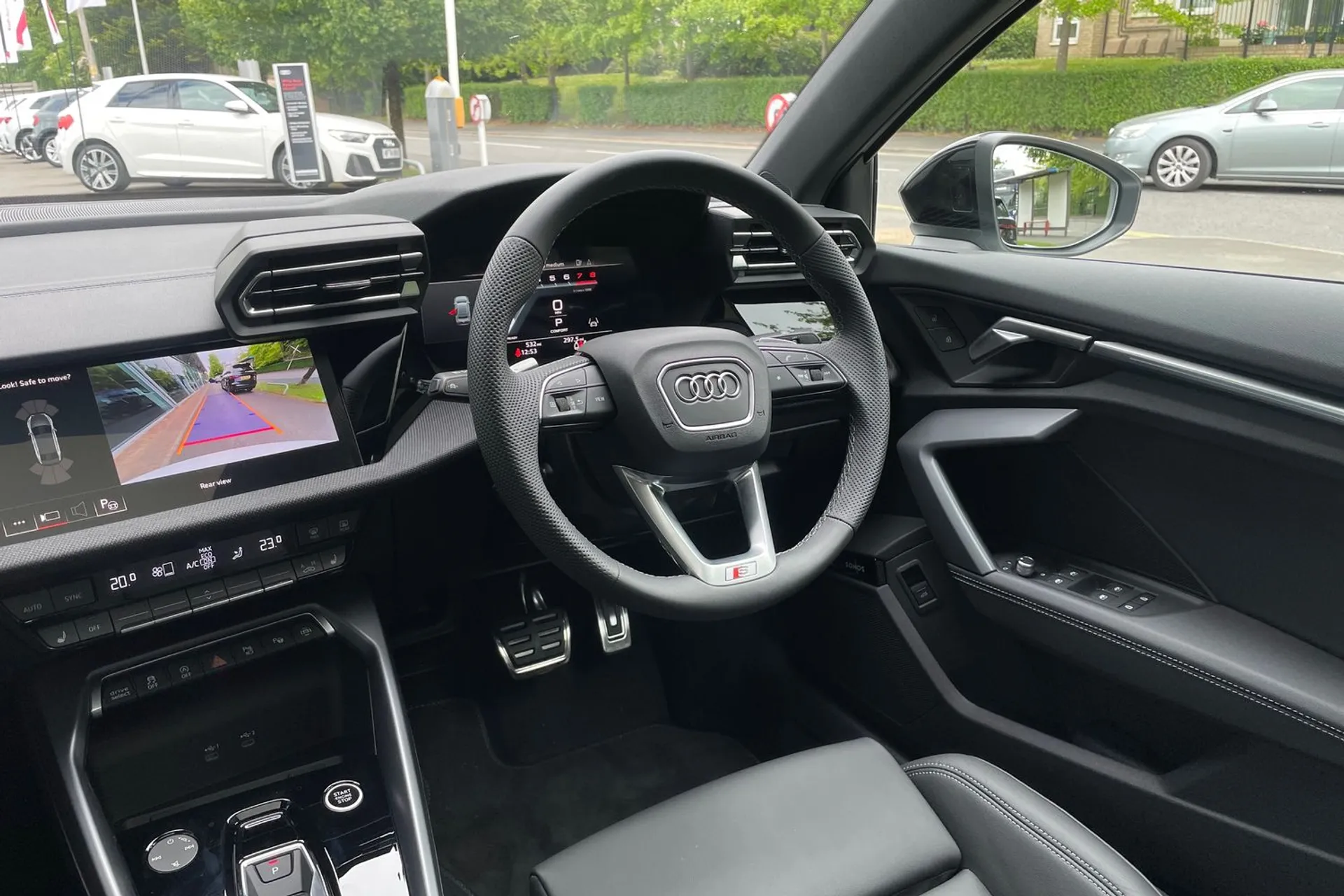 Audi A3 thumbnail image number 32