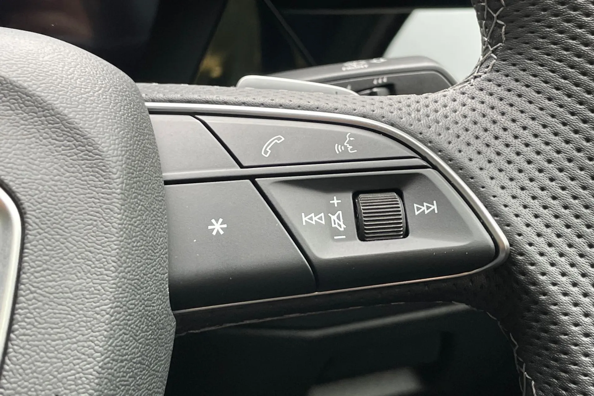 Audi A3 thumbnail image number 36