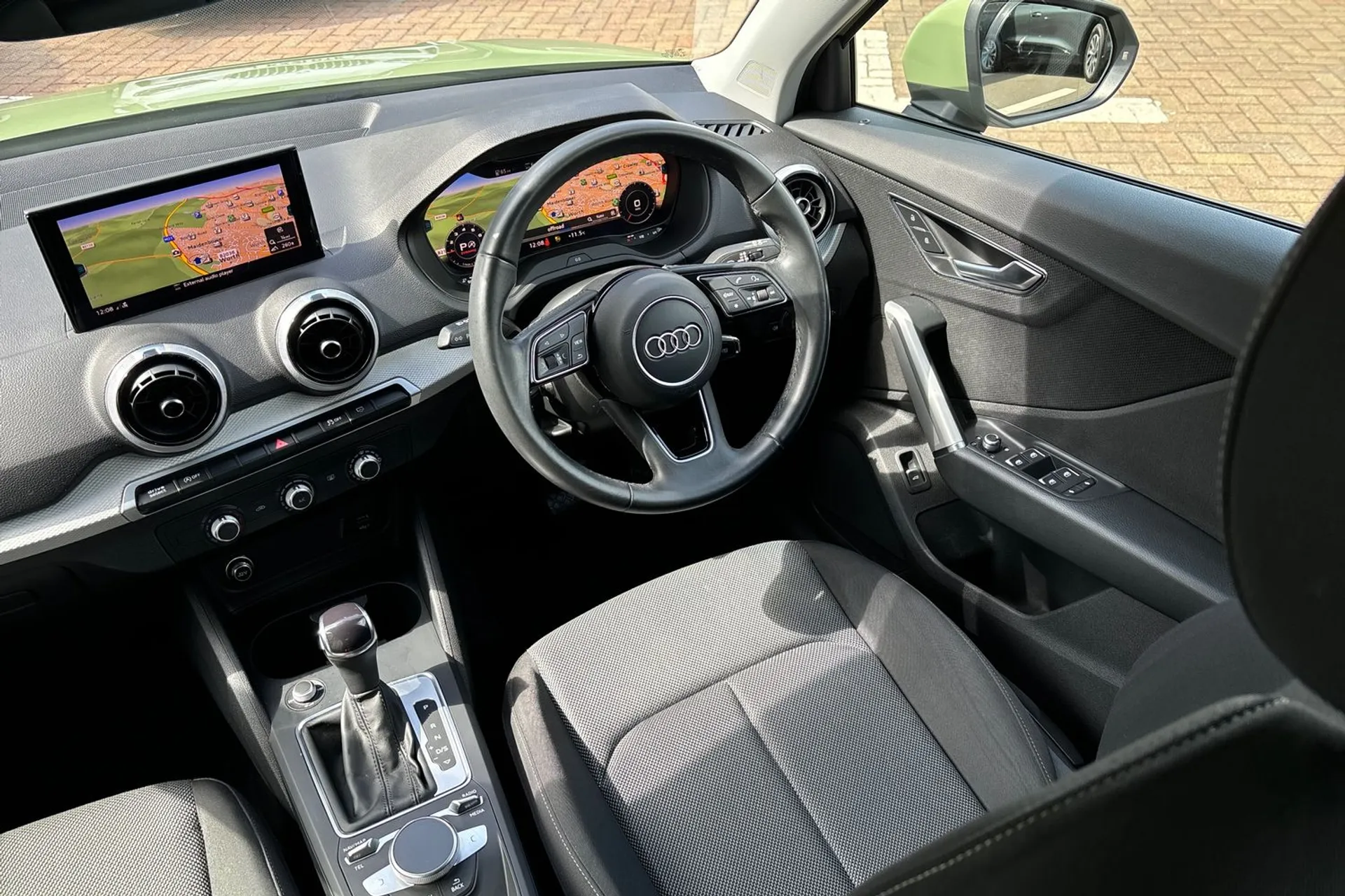 Audi Q2 thumbnail image number 33
