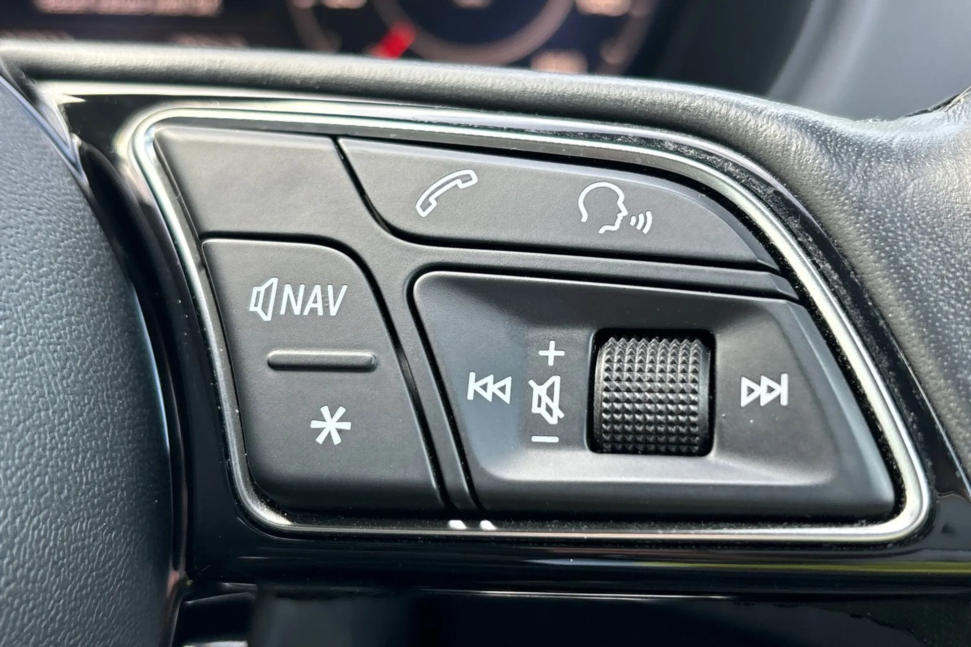 Audi Q2 thumbnail image number 36