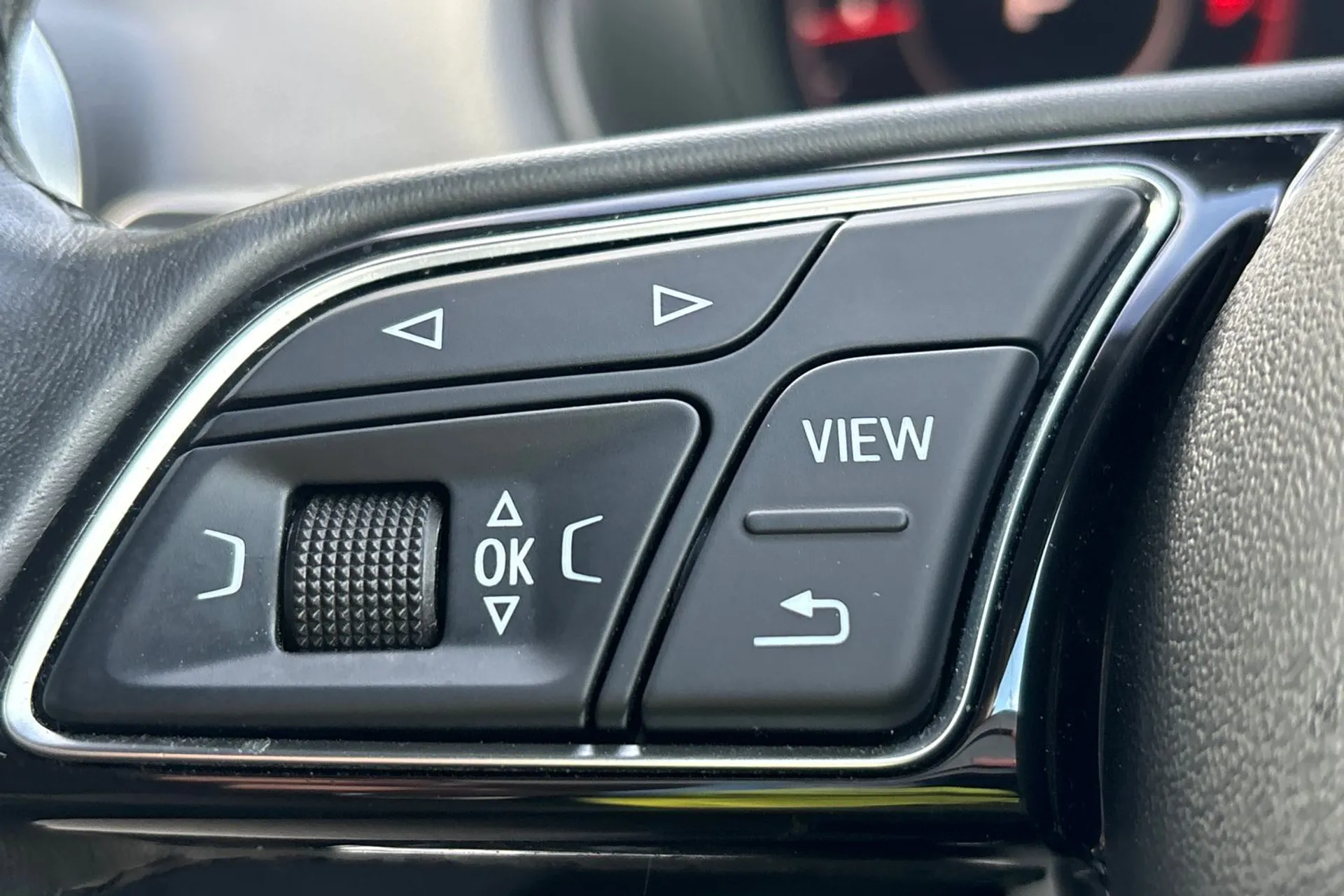 Audi Q2 thumbnail image number 37