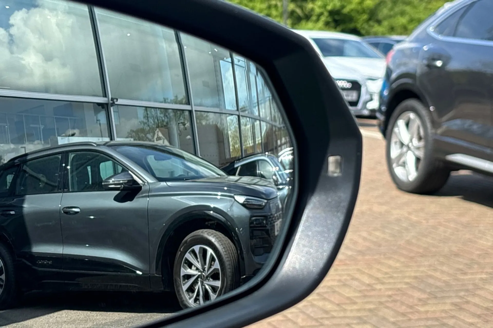 Audi Q2 thumbnail image number 48