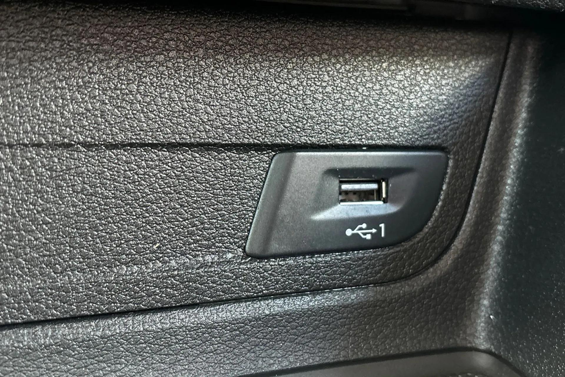 Audi Q2 thumbnail image number 46