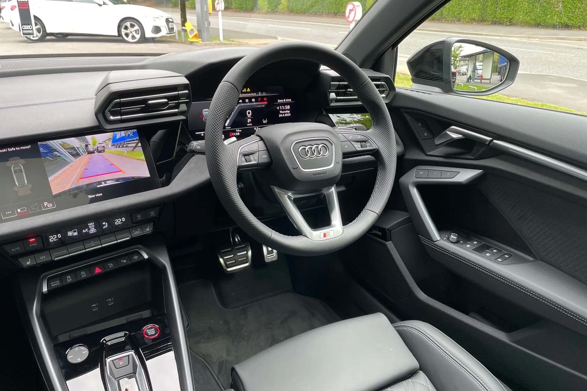 Audi A3 thumbnail image number 32