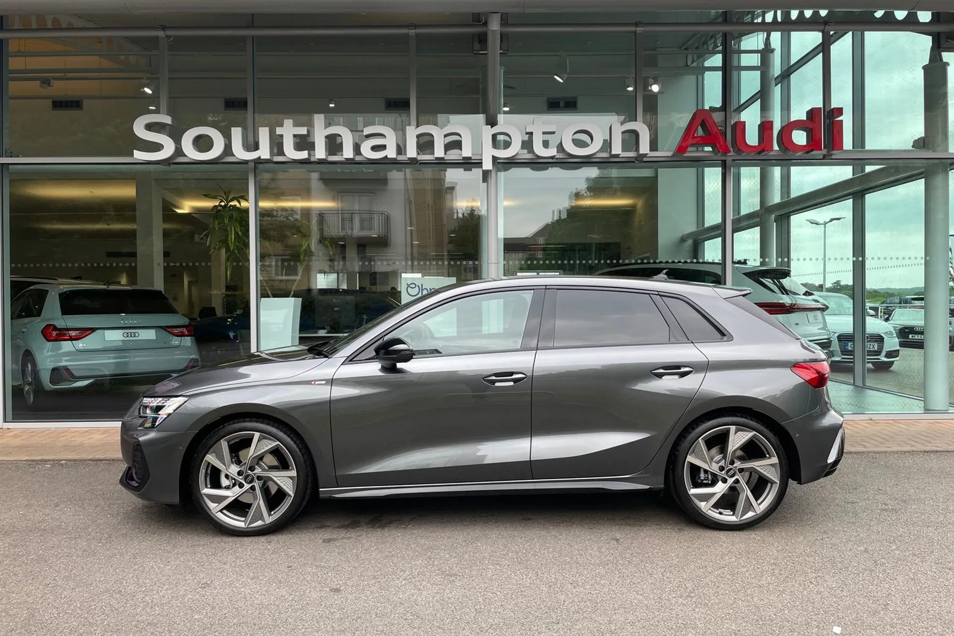 Audi A3 thumbnail image number 7