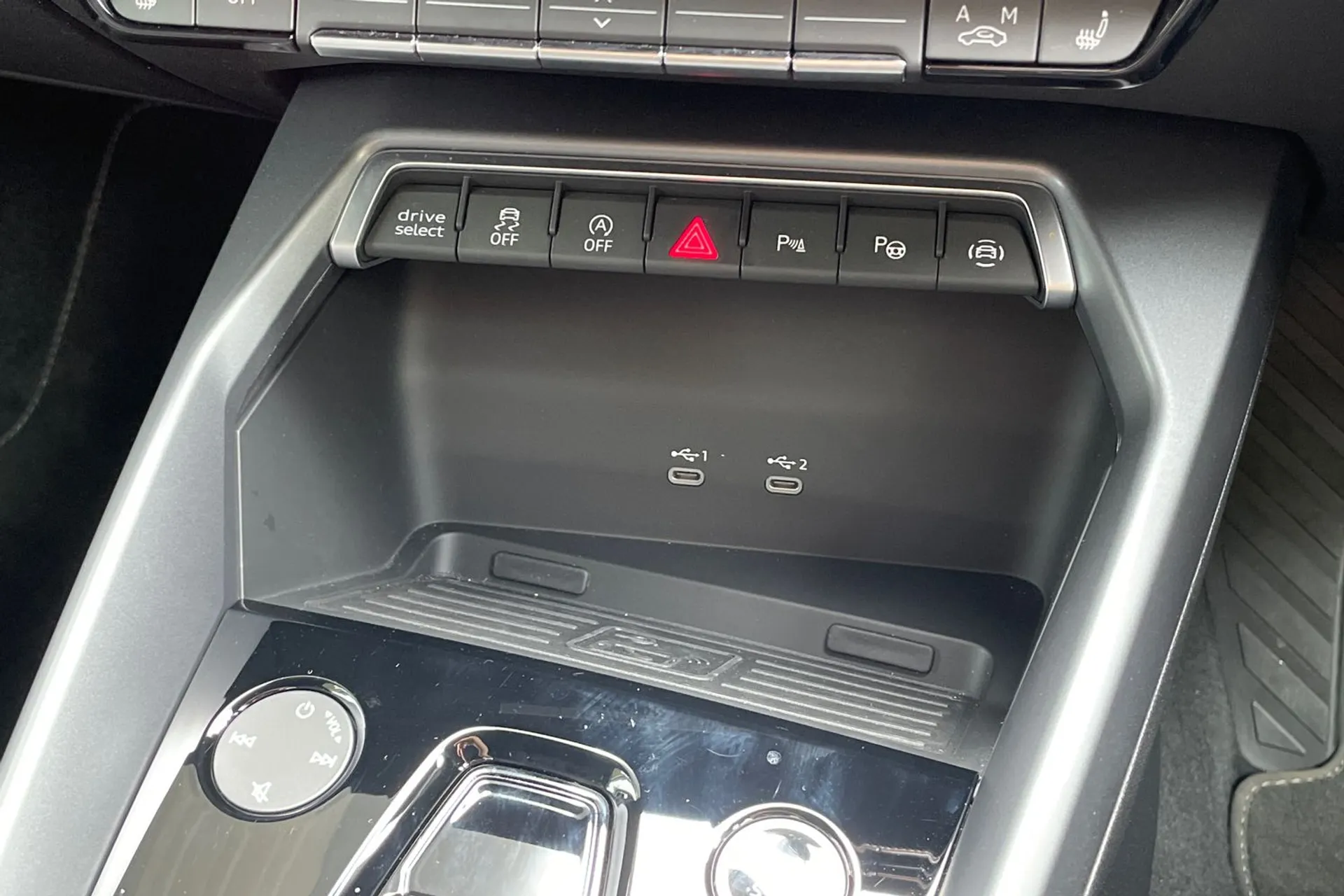 Audi A3 thumbnail image number 43