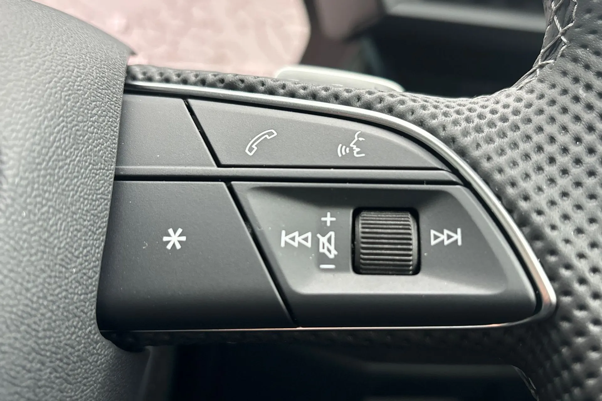 Audi S3 thumbnail image number 40