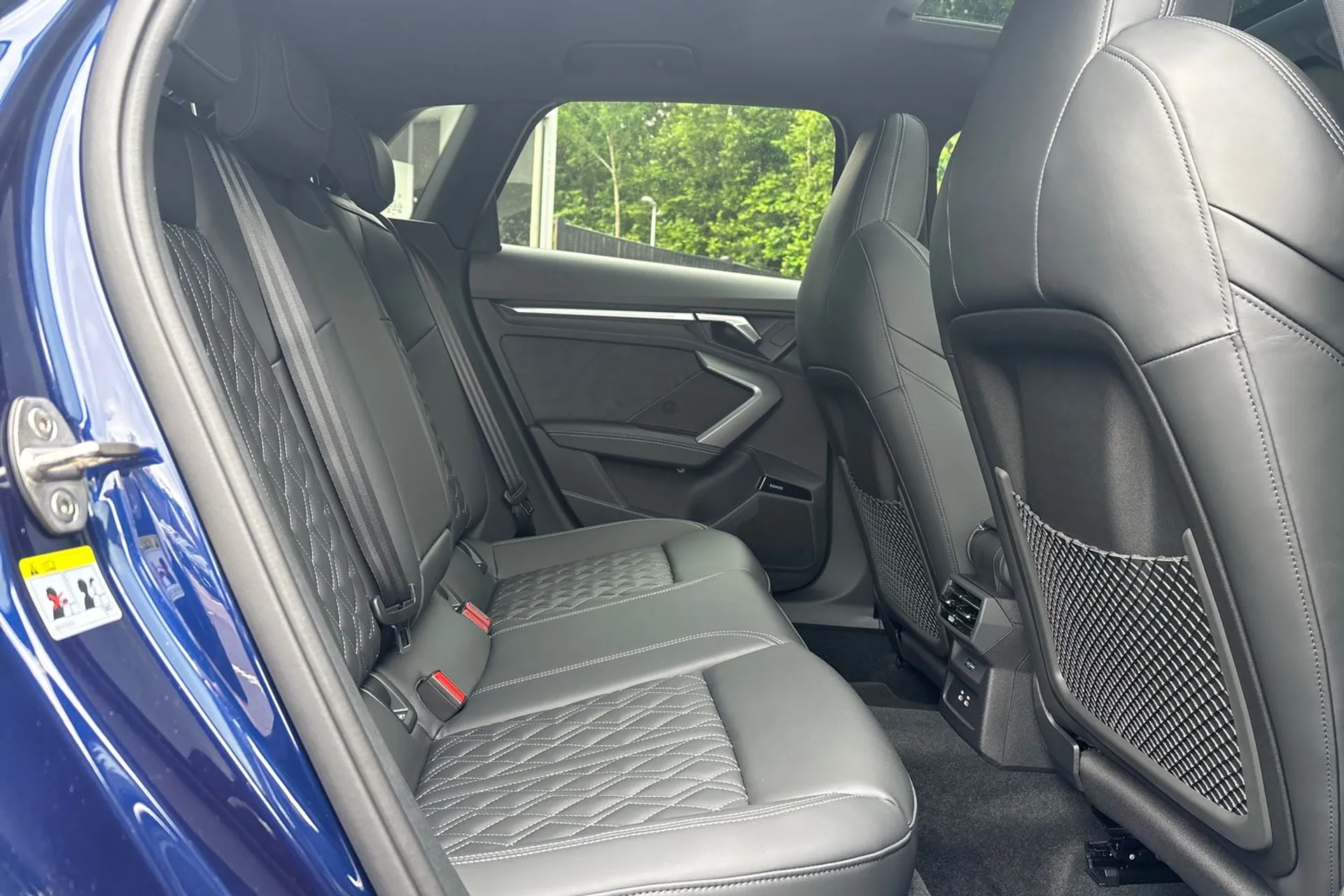 Audi S3 thumbnail image number 11