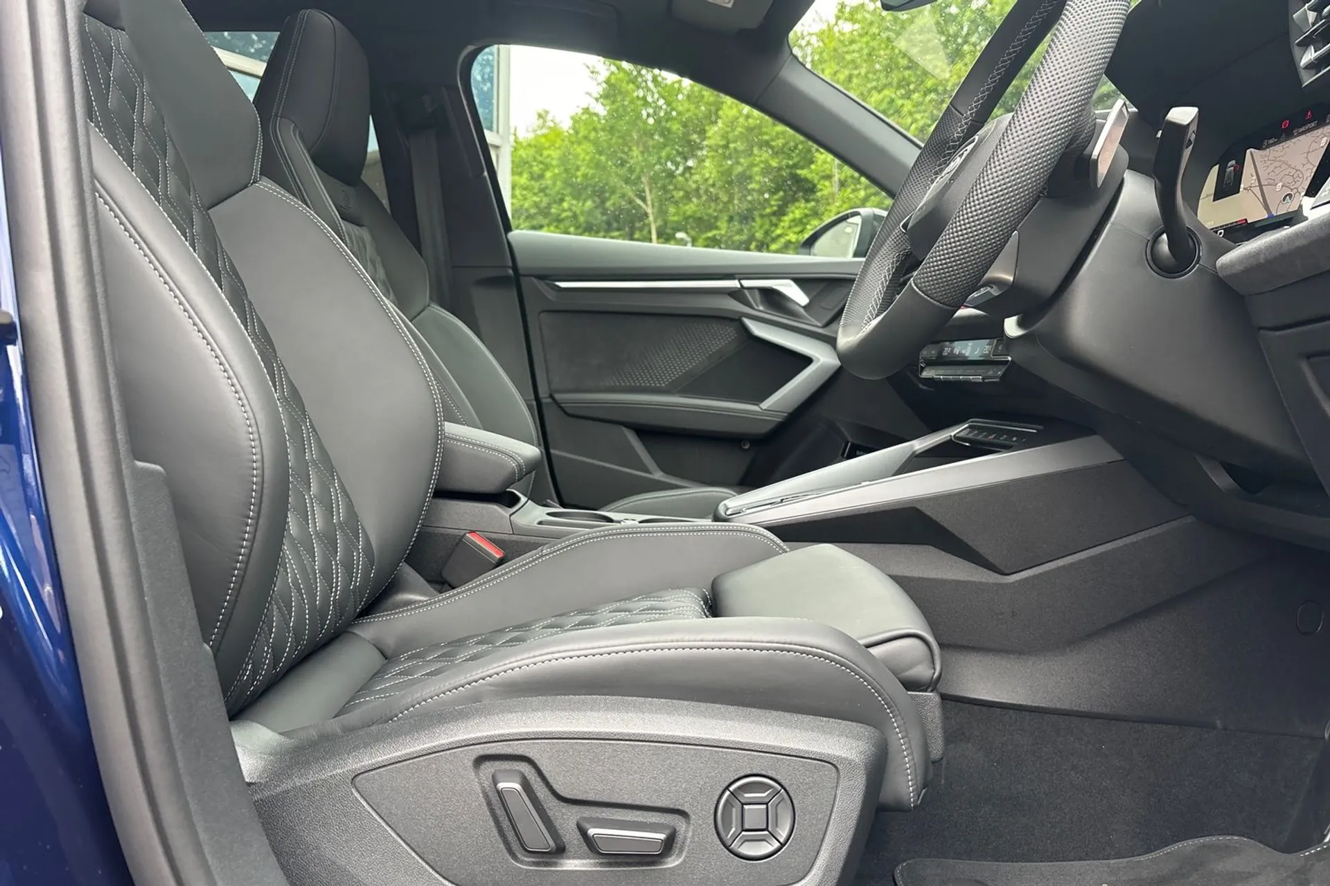 Audi S3 thumbnail image number 13