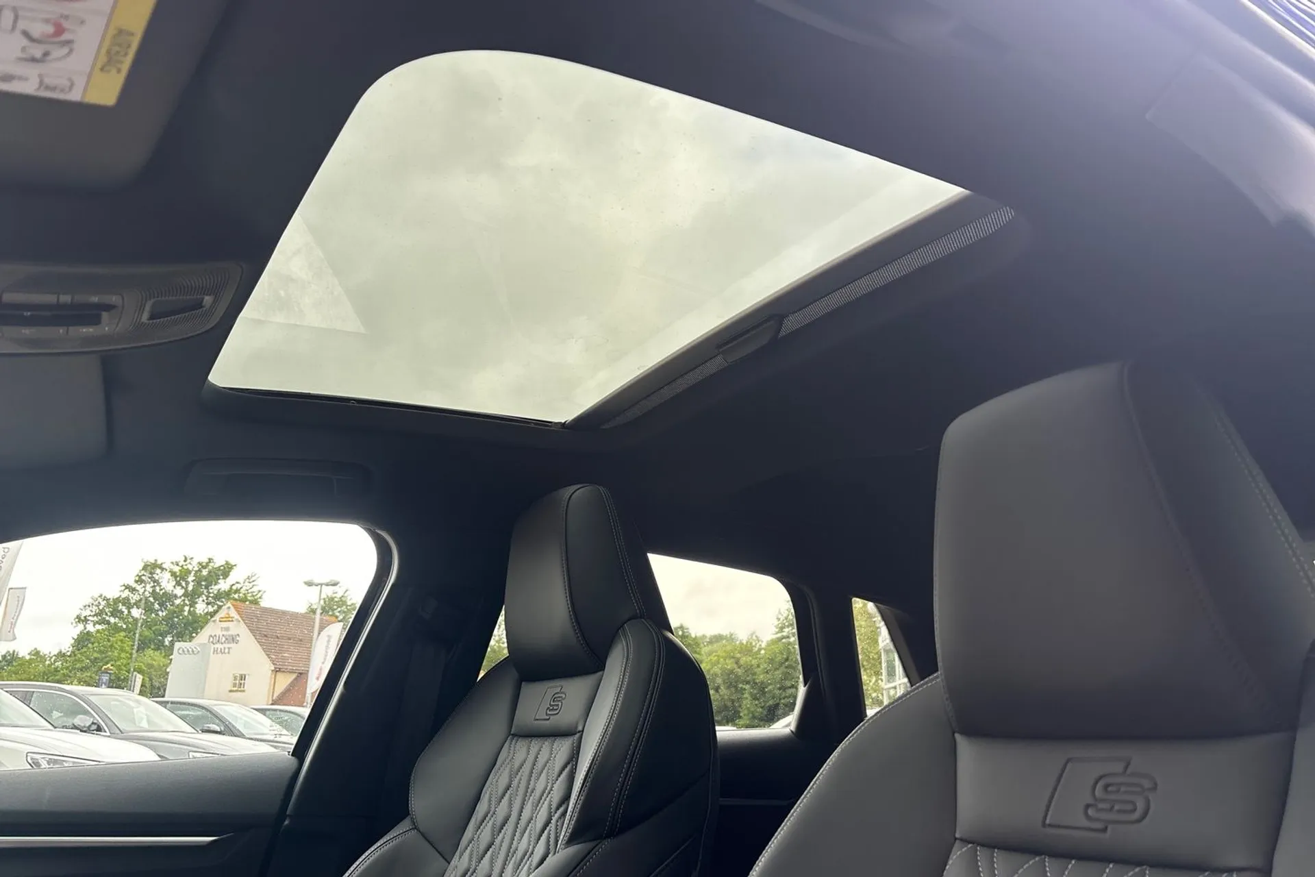 Audi S3 thumbnail image number 4