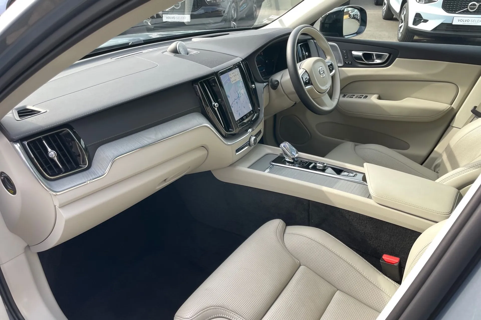 Volvo XC60 thumbnail image number 26