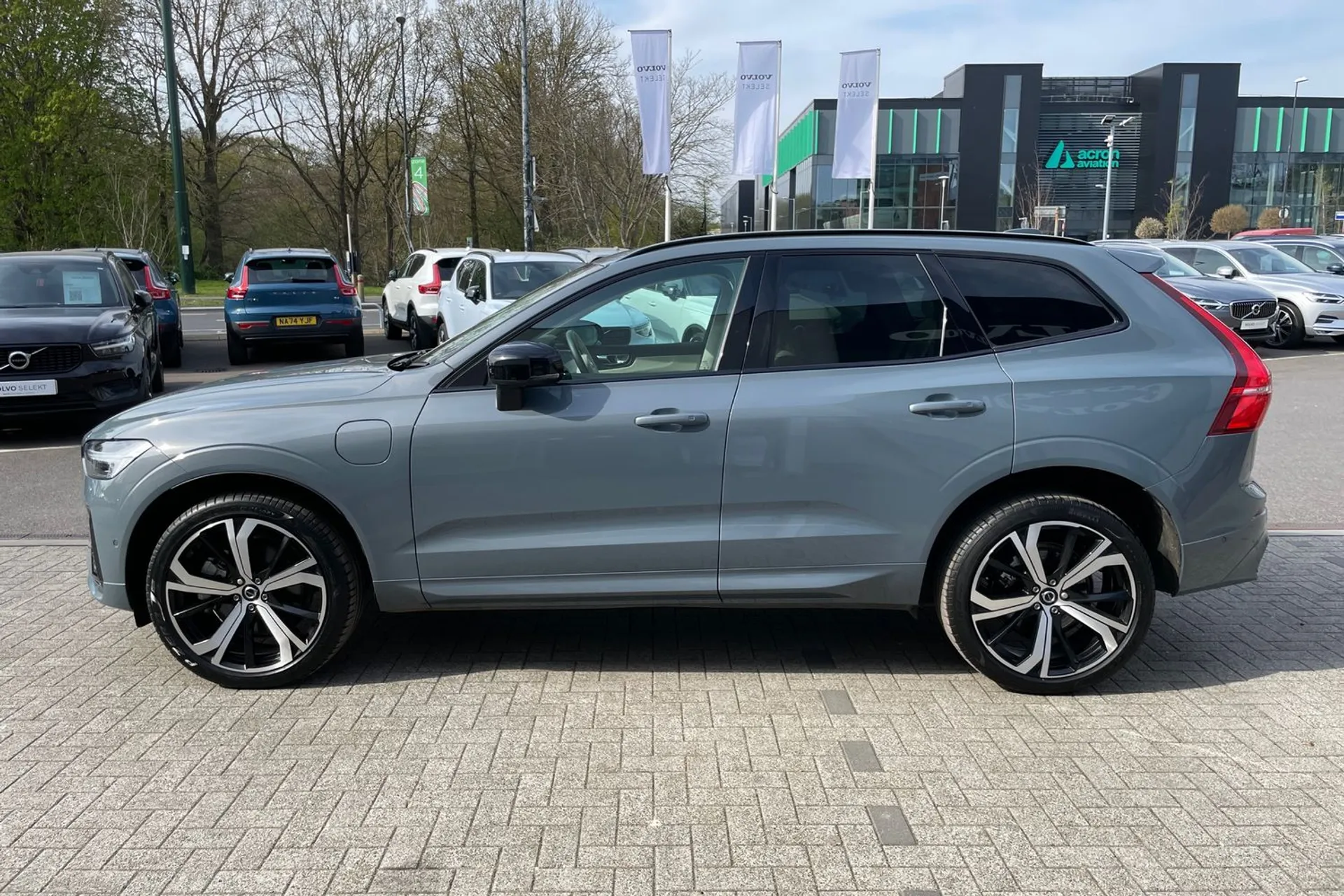 Volvo XC60 thumbnail image number 10