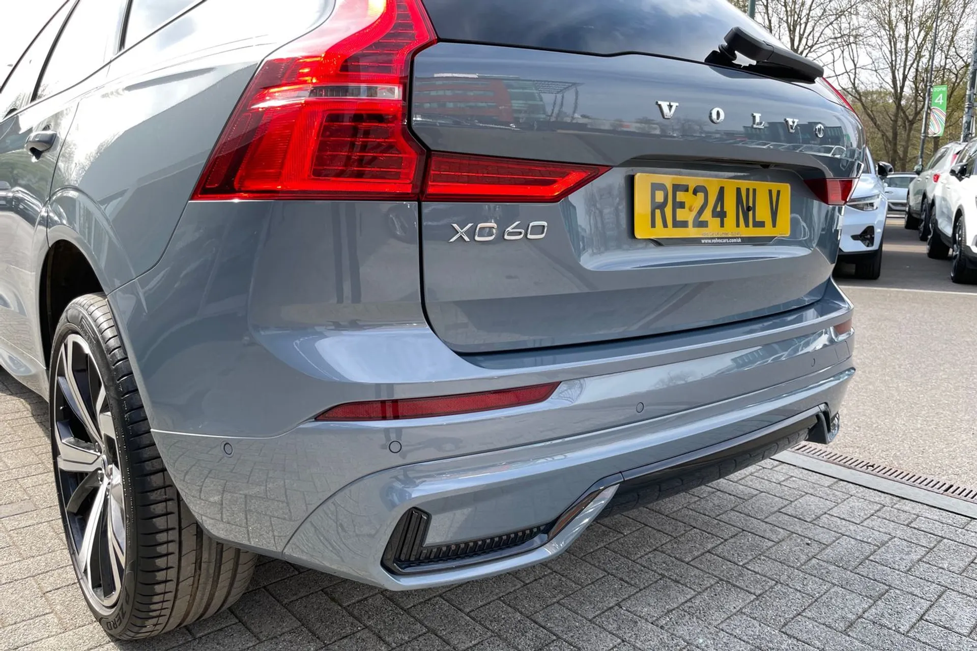 Volvo XC60 thumbnail image number 17