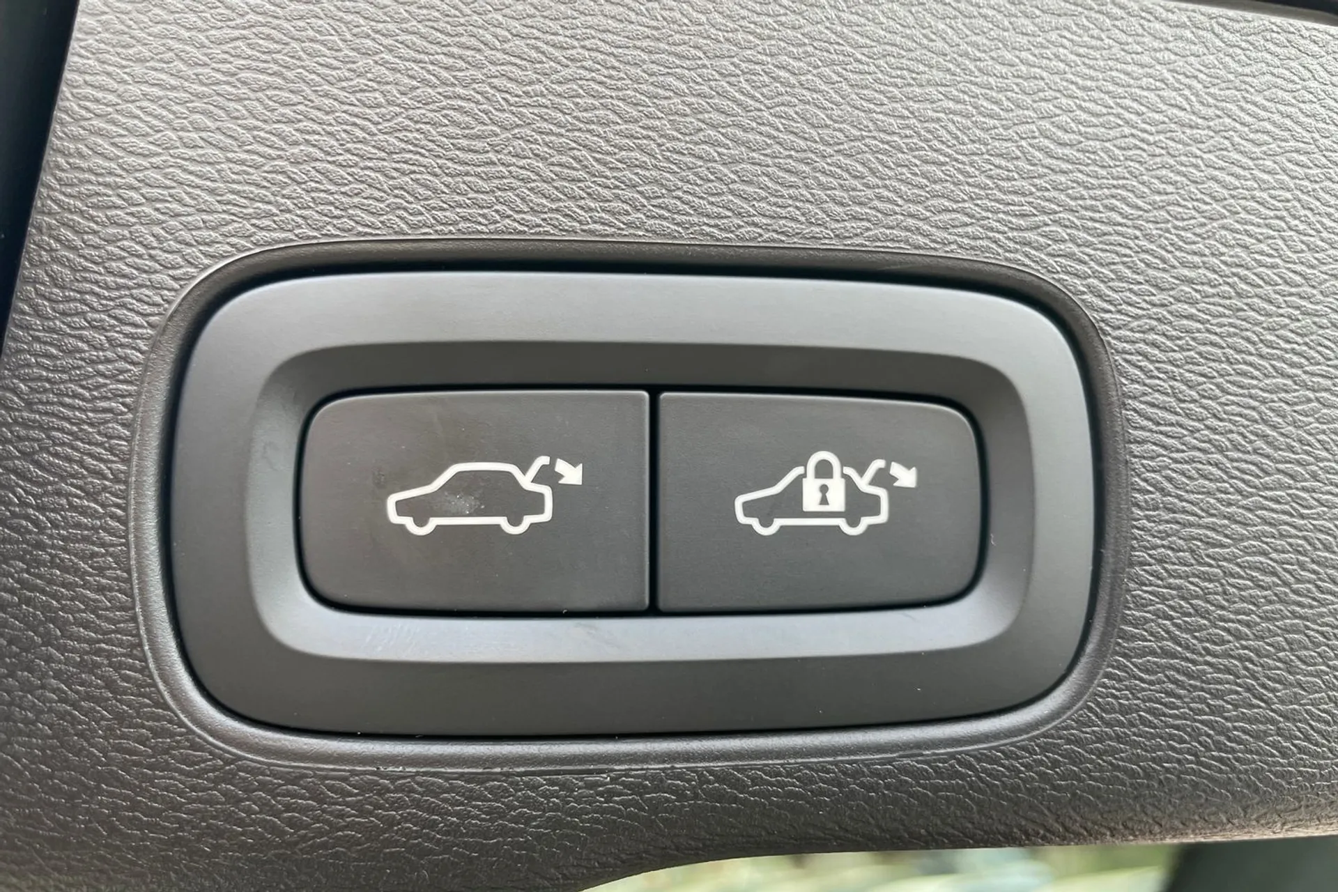 Volvo XC60 thumbnail image number 20
