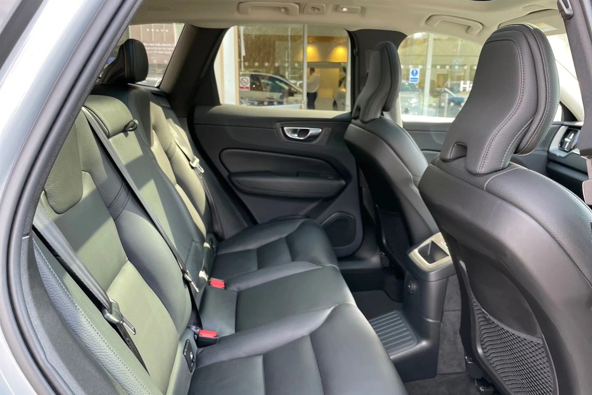 Volvo XC60 thumbnail image number 22