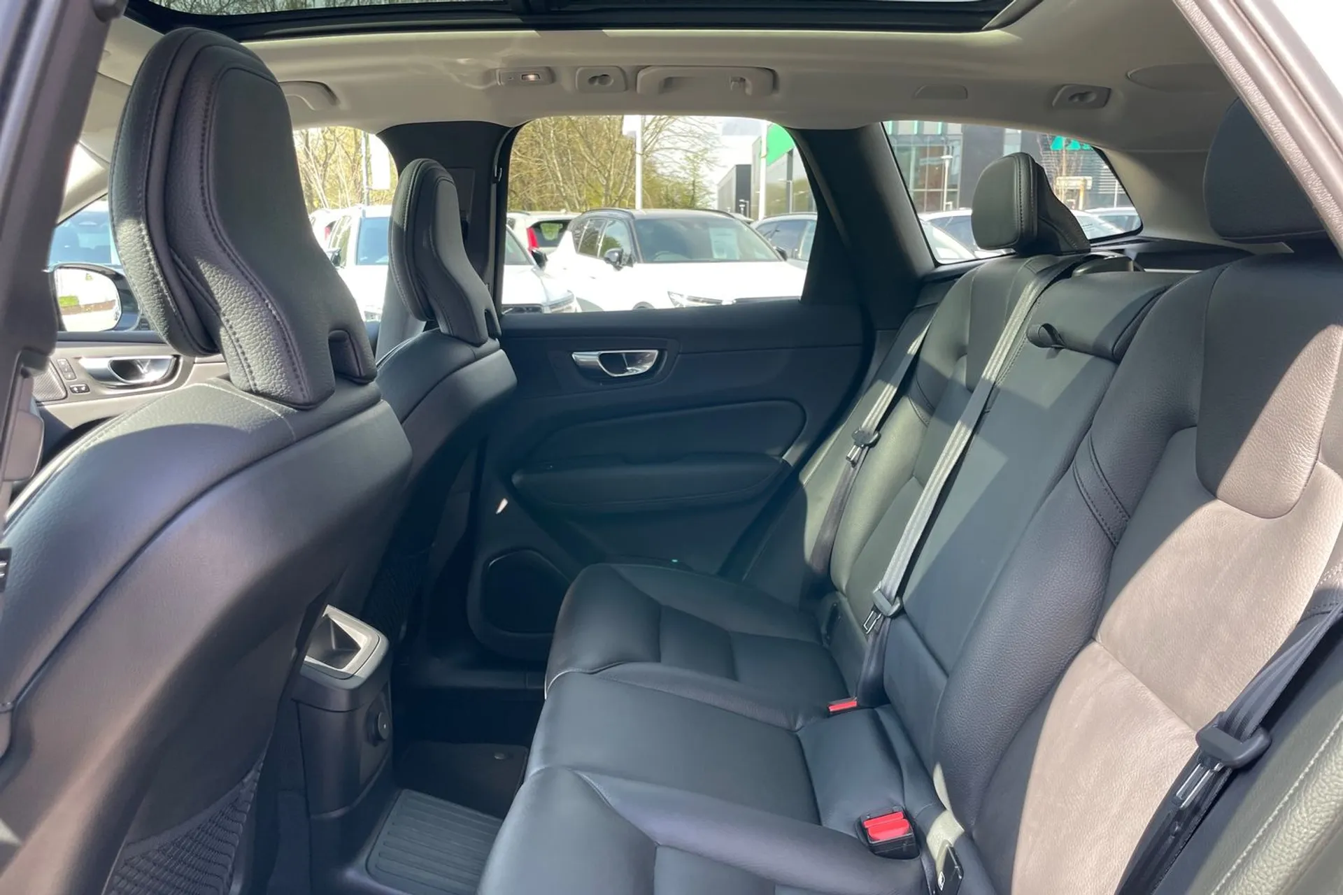 Volvo XC60 thumbnail image number 29